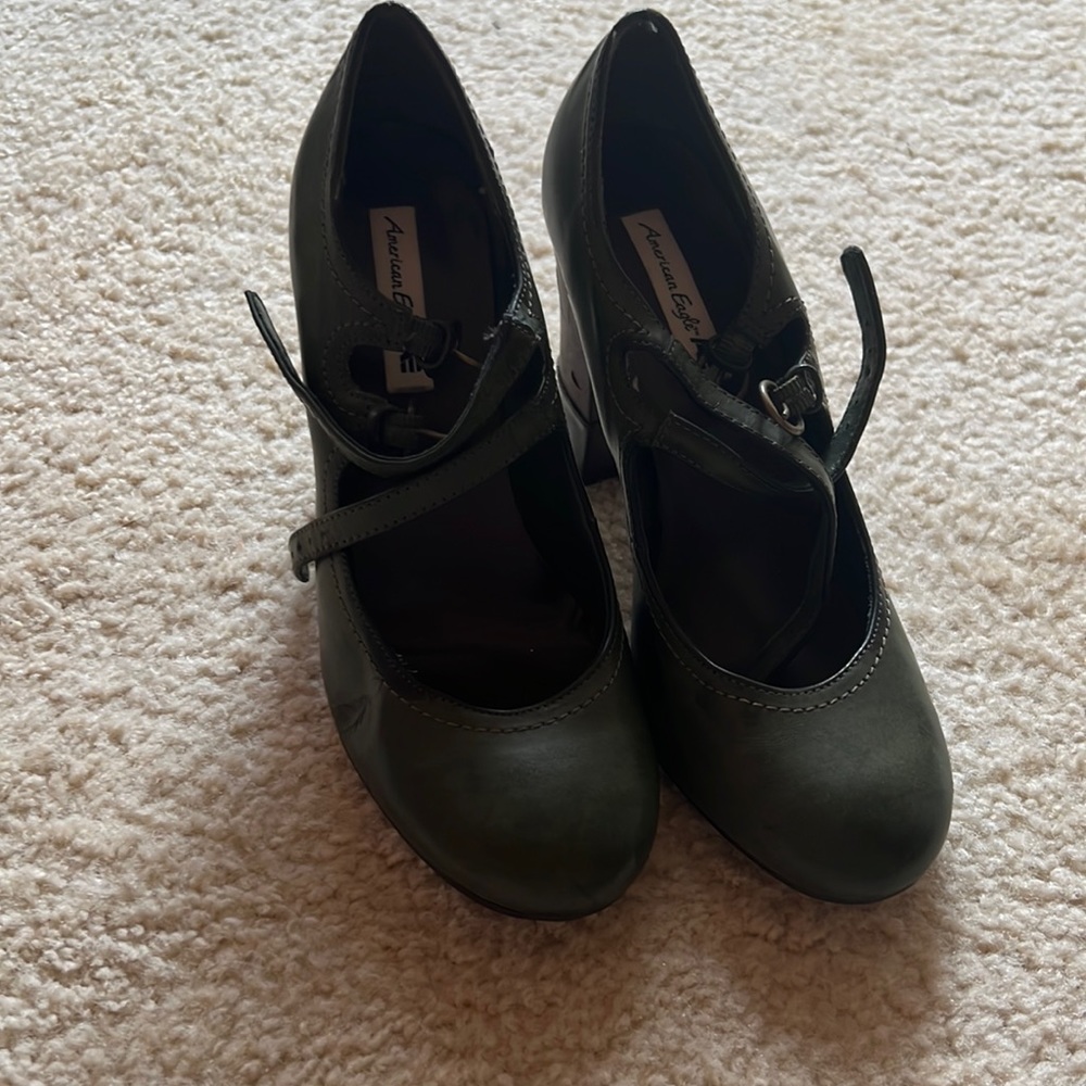 Vintage-Style Heels